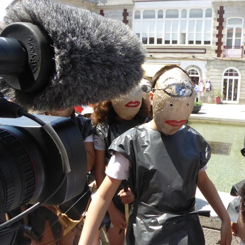 Encontros de Cinema histórias na praça