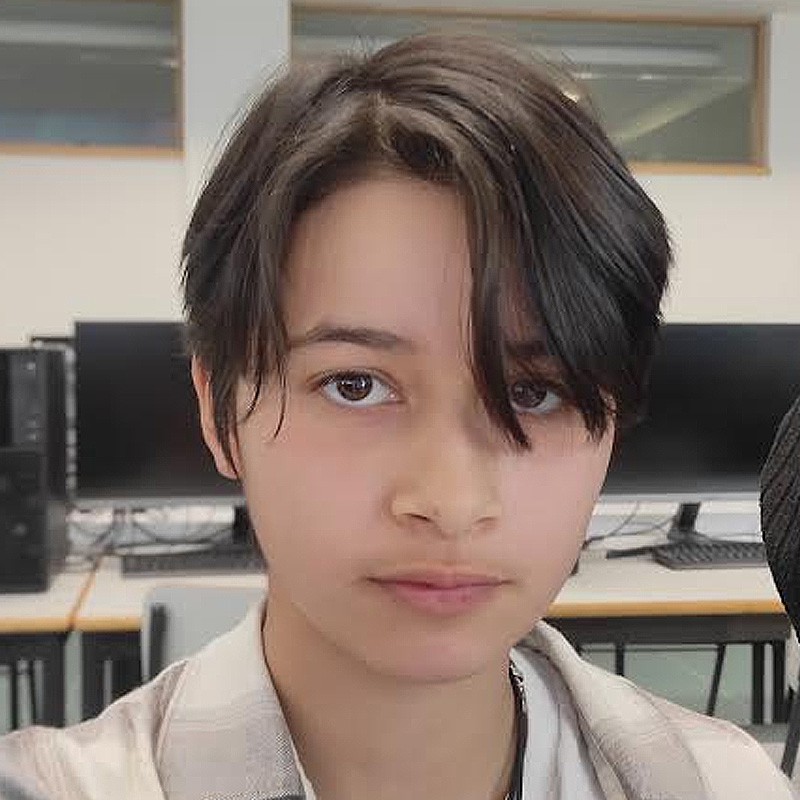 Isabel Liyen Teo Mendes (Bell)